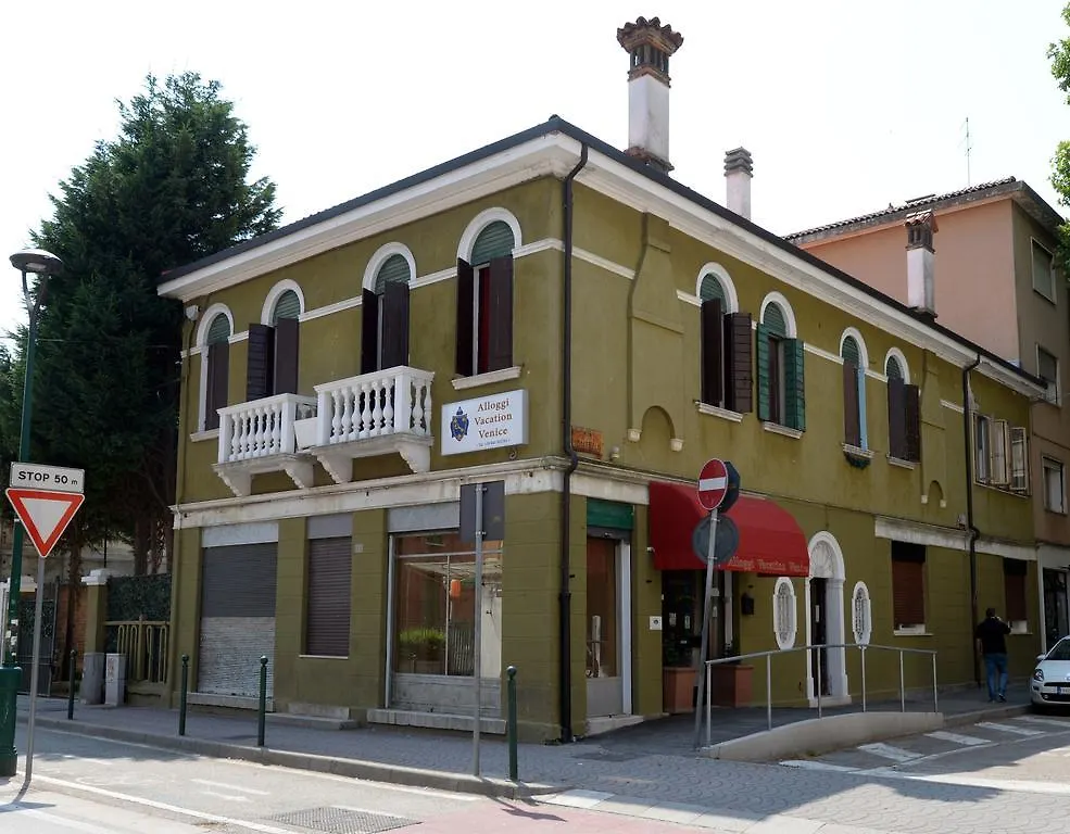 Vacation Venice Rooms Mestre 3*,